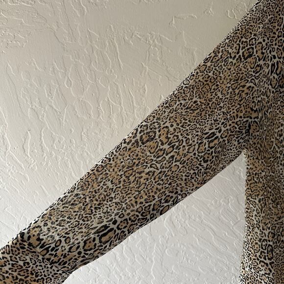 CHICOS | Women’s Animal-Print Shirt Size 2 Large Long Sleeve Button Down Blouse - Picture 9 of 12